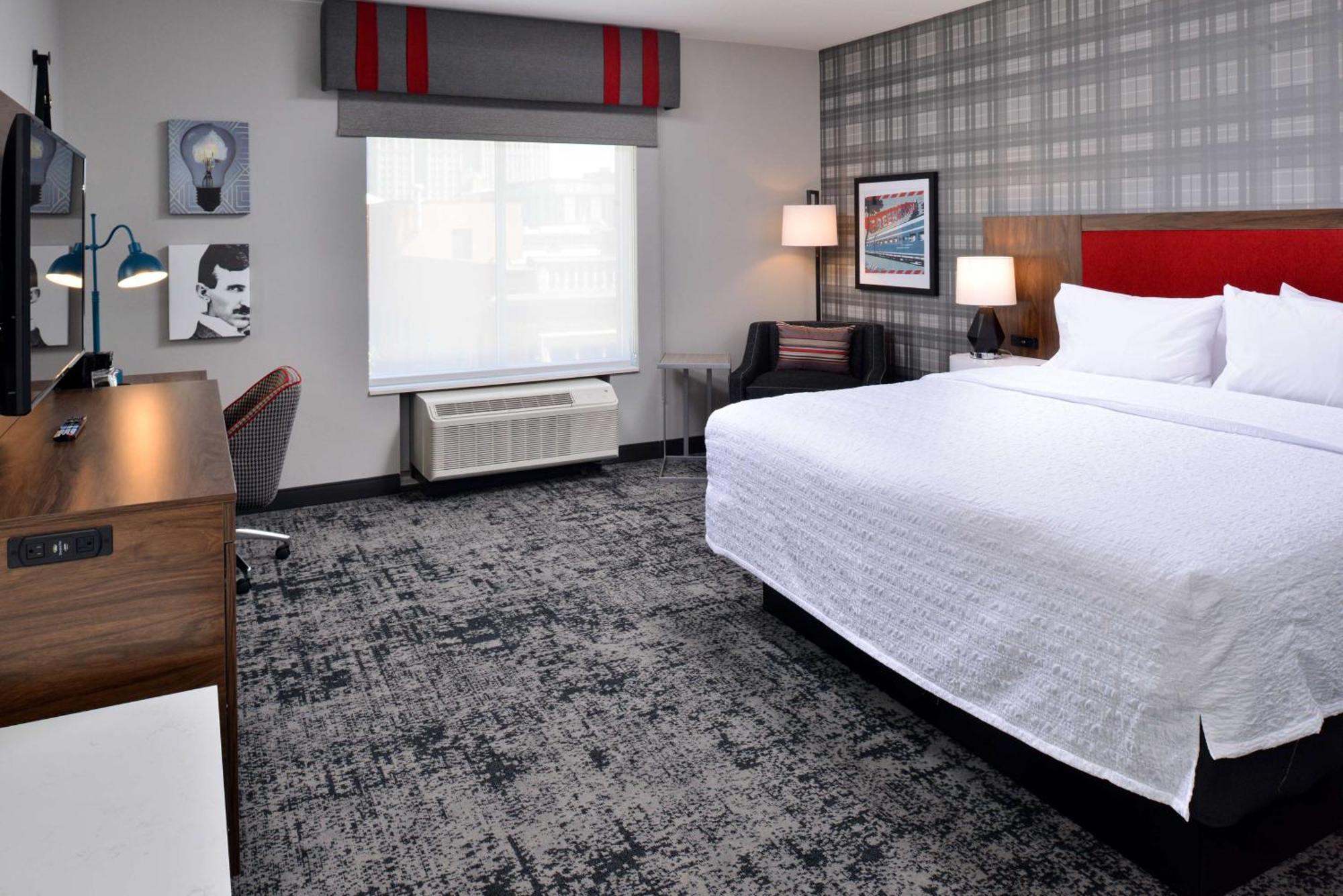 Hampton Inn & Suites Greensboro Downtown, Nc ภายนอก รูปภาพ